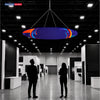 لافتة معلقة من Sky Tube Ellipse - وجهها للأسفل